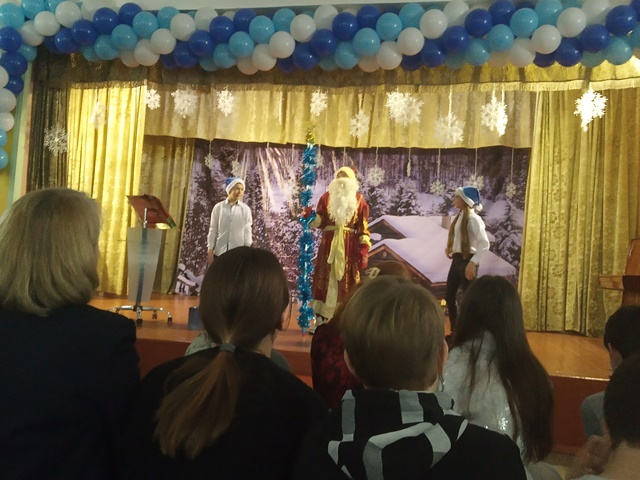 II Гимназический фестиваль новогодних мини-спектаклей «Золотой ключик» 6 классы.